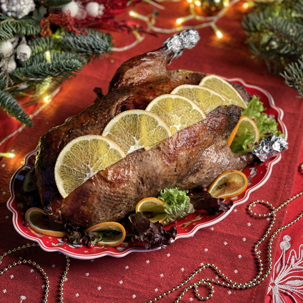 ПРЕДЗАКАЗ - Утка фаршированная картофелем и грибами (весовая) п/ф для запекания