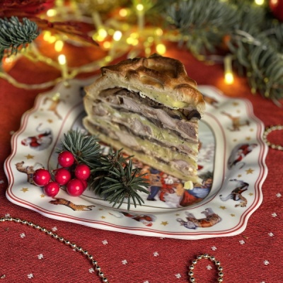 ПРЕДЗАКАЗ - Курник с бедром на гриле, белыми грибами и картофелем 1400 г