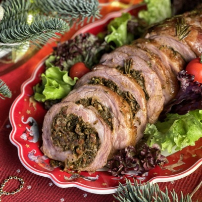 ПРЕДЗАКАЗ - Рулет из свинины с беконом и шпинатом (весовой) п/ф для запекания