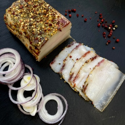 Сало "В специях" 100 г (нарезка, вакуум) соленое охлажденное