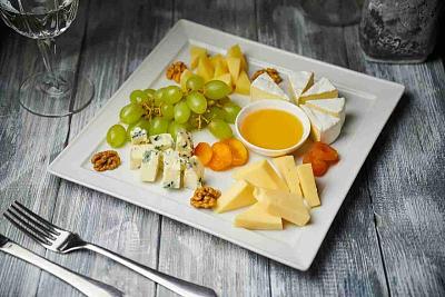 Сырному вечеру БЫТЬ! Ждем вас 23 декабря в 19.00 на Победителей, 133