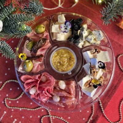 ПРЕДЗАКАЗ - Сырно-мясная тарелка "Поляна деда мороза" 400 г