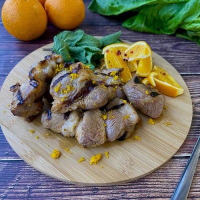 Шашлык из свиной шеи с мятой и цитрусовым маринадом (весовой) охлажденный